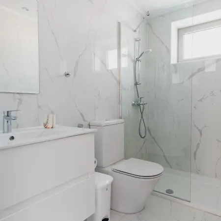 Spacious Vacation Home Near The Beach In Central Limassol All Yours Appartement *