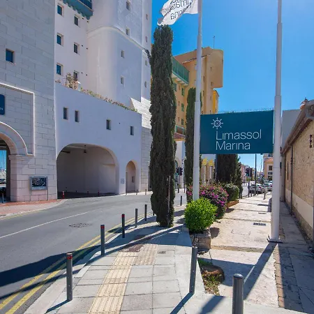 Appartement Spacious Vacation Home Near The Beach In Central Limassol All Yours Limassol