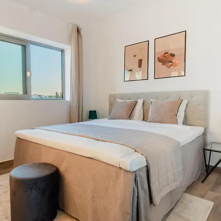 Spacious Vacation Home Near The Beach In Central Limassol All Yours Lejlighed